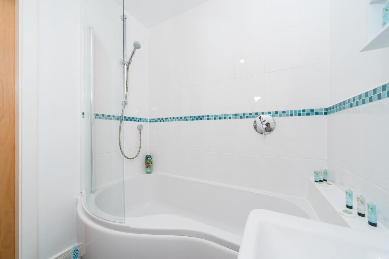 Centre Posh Parlour Gated Parking 1bed Wifi *