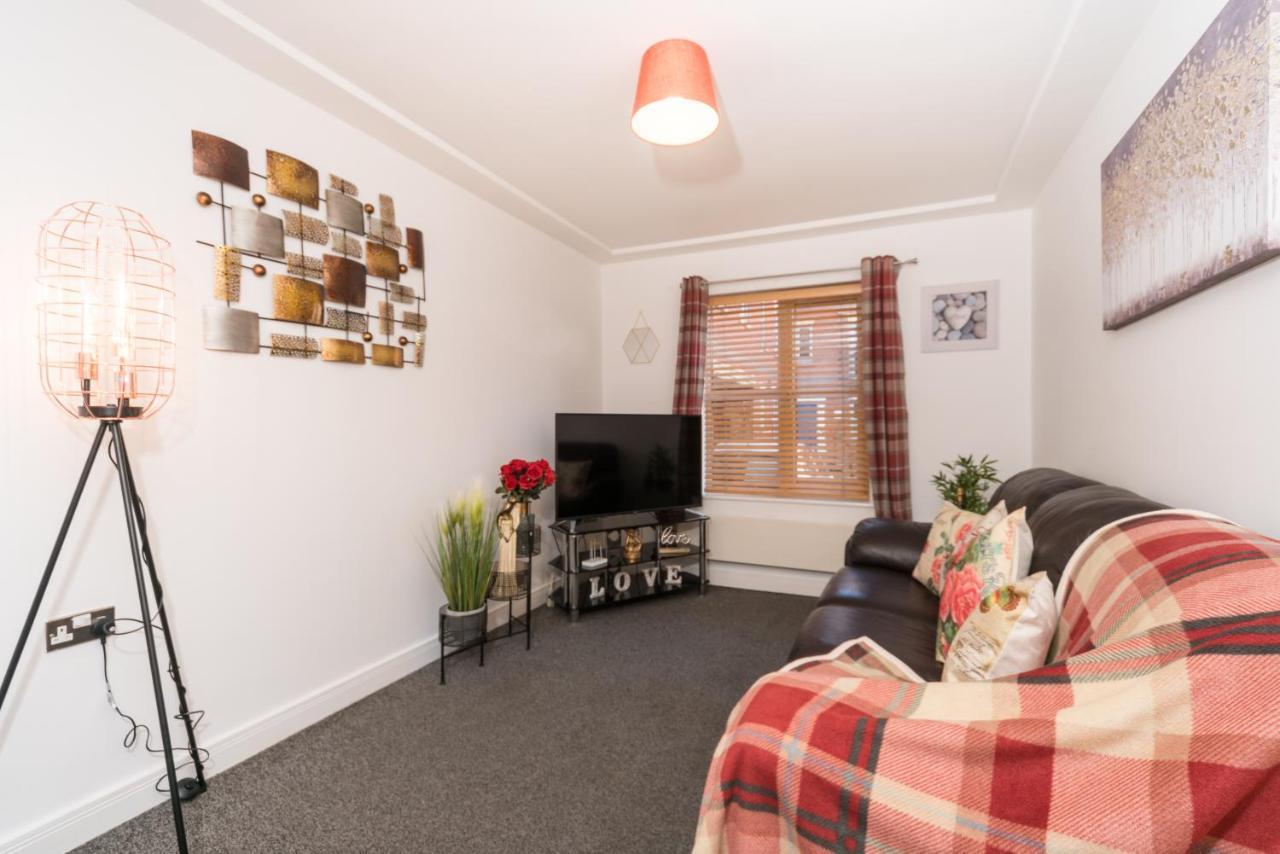 Centre Posh Parlour Gated Parking 1bed Wifi Apartment